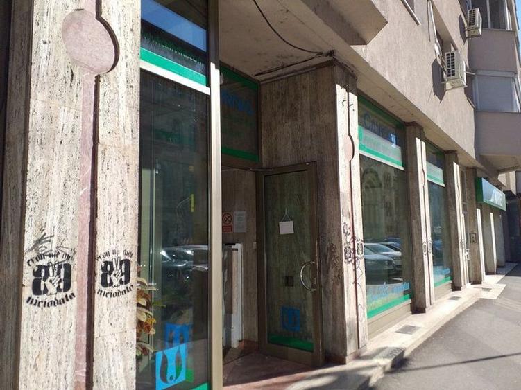 Spațiu comercial, de 197 mp, în P-ța Universității