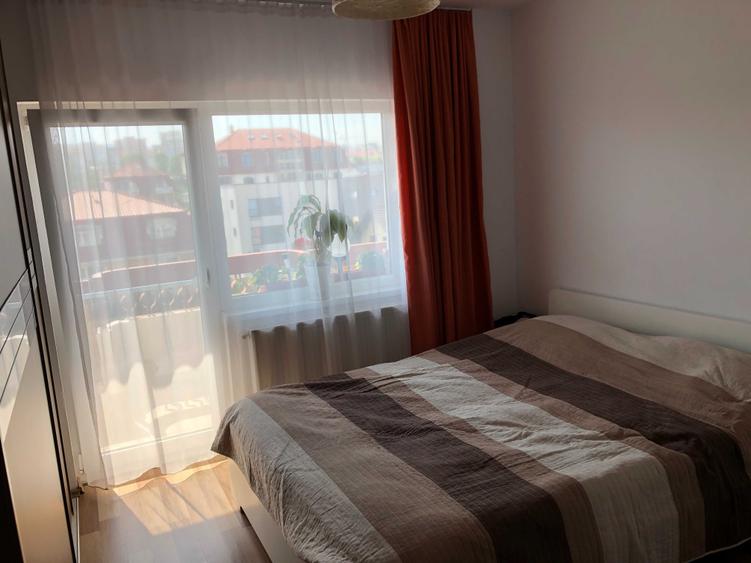 Apartament cu 2 camere decomandat în Zorilor