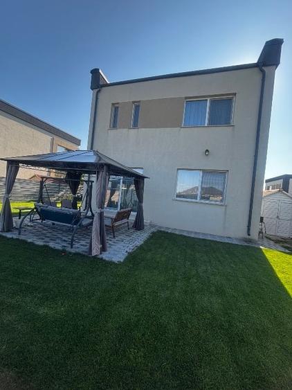 Casă individuală cu 4 camere cu Canalizare în Corbeanca