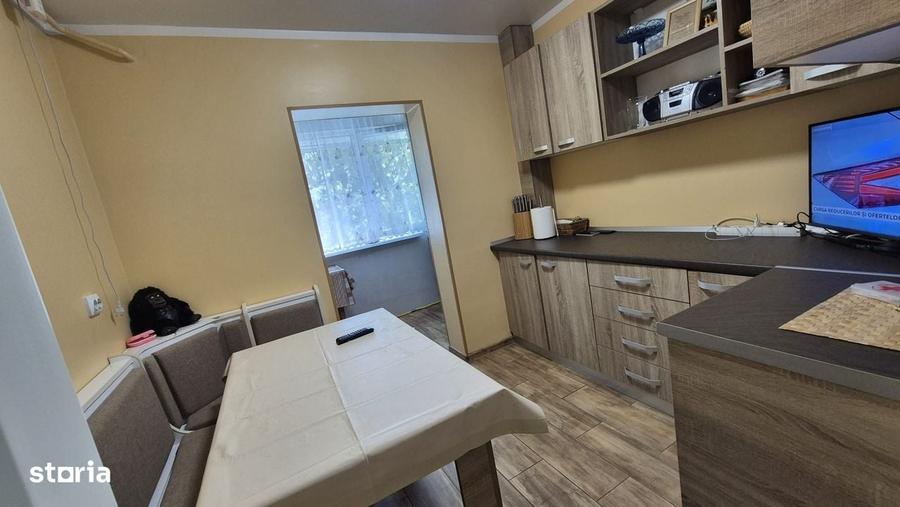 Apartament cu 2 camere decomandat în Siderurgiștilor