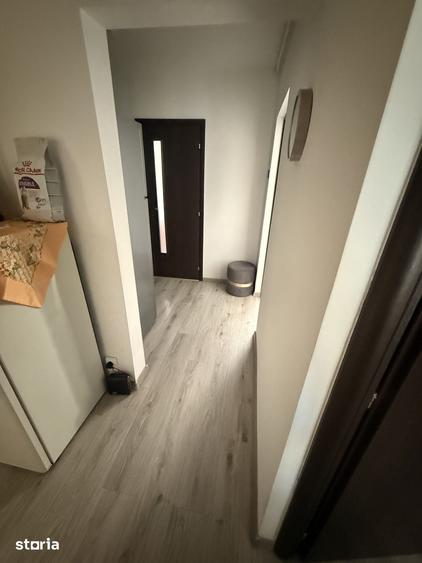 Apartament cu 4 camere decomandat în Berceni