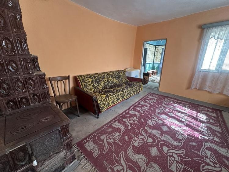 Casă cu 4 camere în Drincea