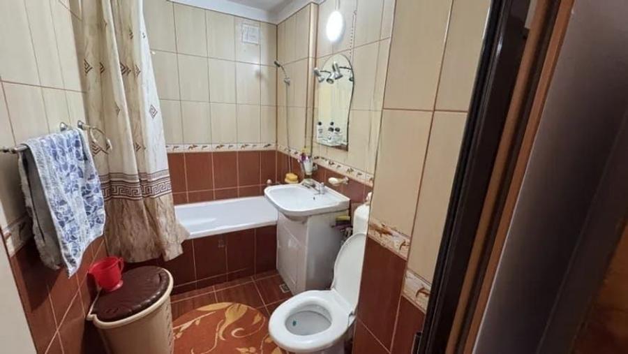Apartament cu 2 camere semidecomandat, mobilat în Central