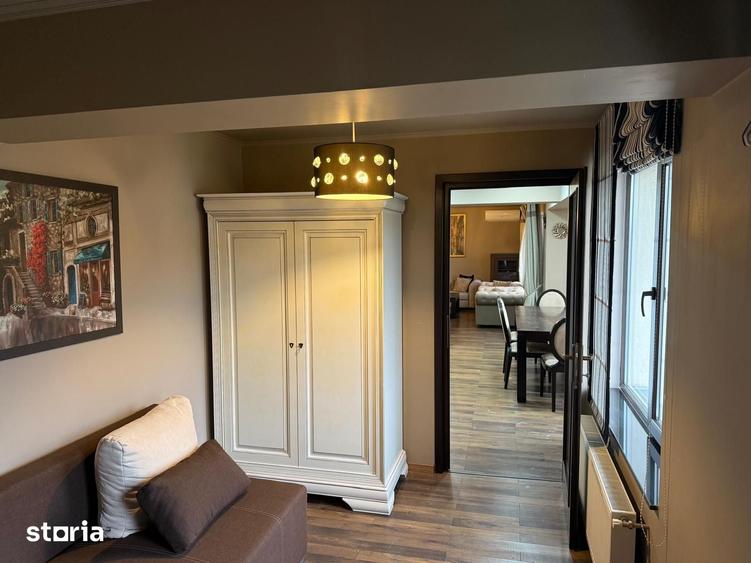 Apartament cu 3 camere decomandat în Central