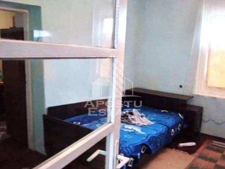 Casă individuală cu 5 camere cu Canalizare în Covăsinț