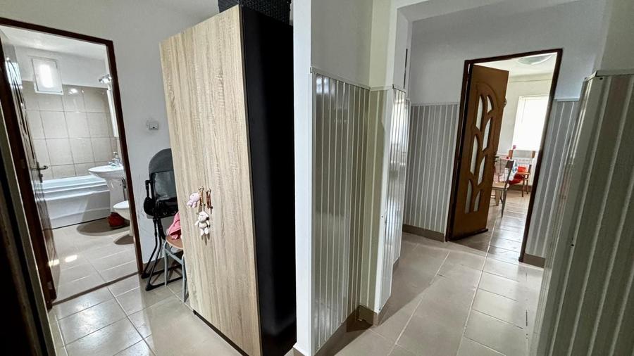 Apartament cu 3 camere decomandat, mobilat în Mihai Bravu