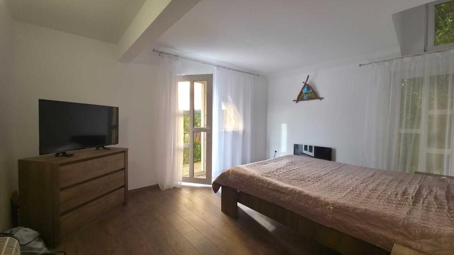 Casă cu 4 camere cu Teren 329 Mp în Bezdead