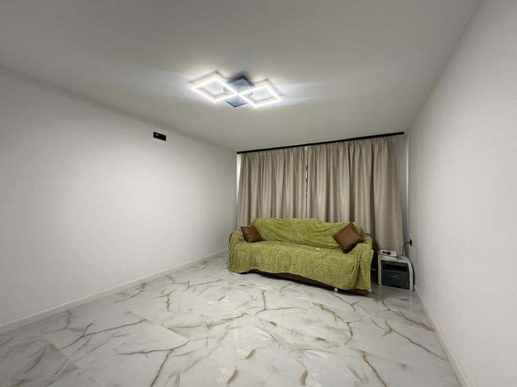 Apartament cu 2 camere decomandat în Micro 20