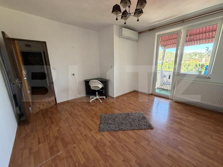 Apartament cu 2 camere nedecomandat, mobilat în Șimleu Silvaniei