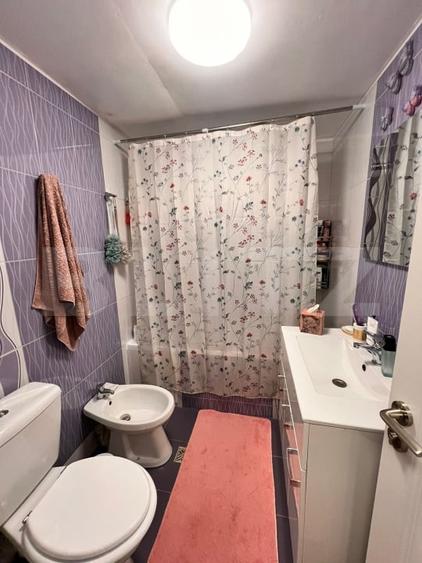 Apartament cu 4 camere decomandat, mobilat în Hunedoara