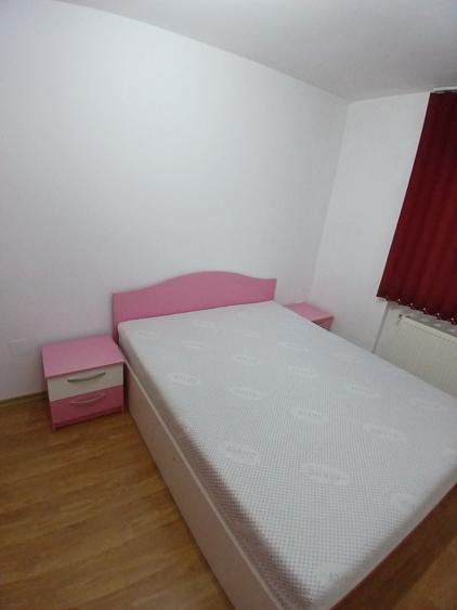 Apartament cu 2 camere semidecomandat în Cetate