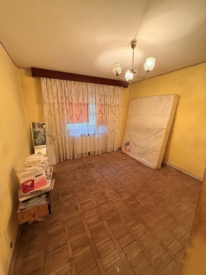 Apartament decomandat ,2 camere parter,INEL 2 - 2