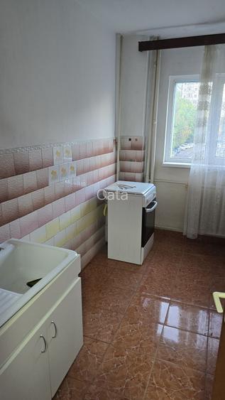 Apartament 2 Camere 51 m2 Decomandat Confort 1 Et. 2/8 Zona Sebastian An 1986 Privat