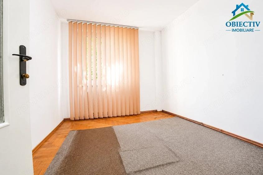 Apartament cu 4 camere decomandat în Central