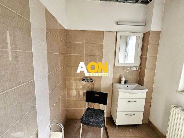Birou, de 650 mp, în Central