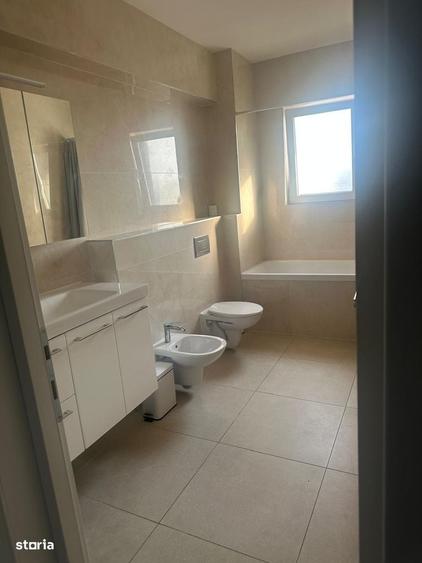 Apartament cu 2 camere decomandat în Universității