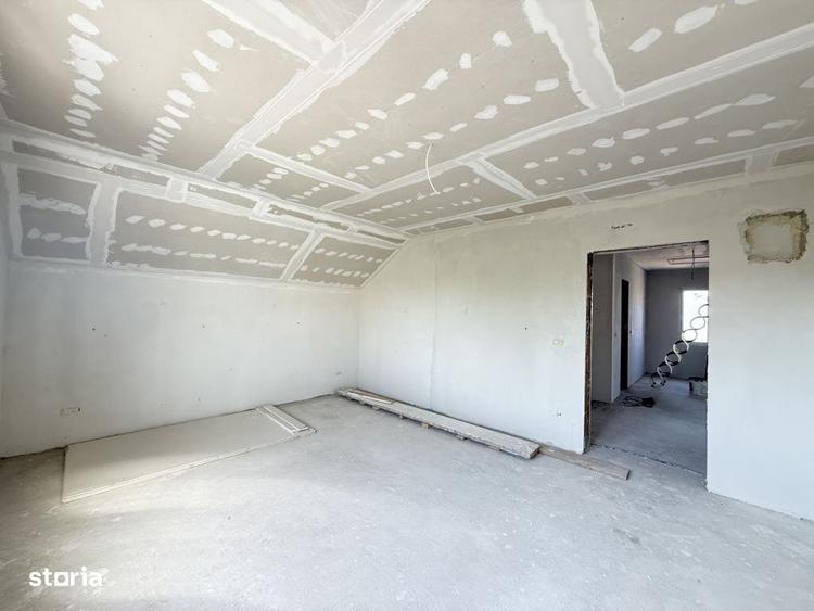 Casă cu 4 camere cu Teren 501 Mp în Săcălaz