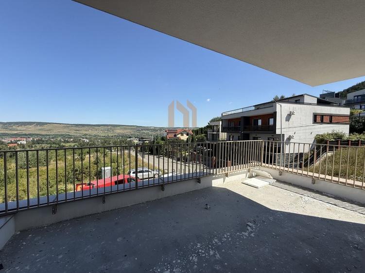 Duplex cu 4 camere cu Canalizare în Florești