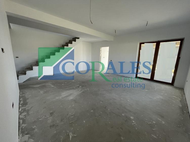 Duplex cu 4 camere cu Canalizare în Dumbrăvița