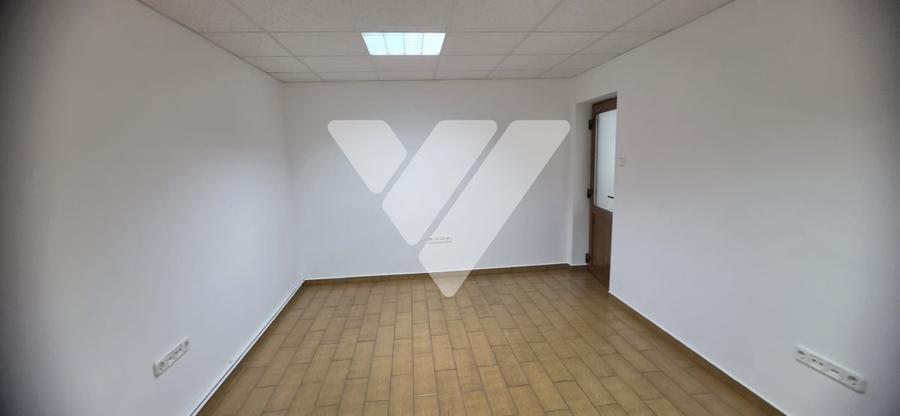 Apartament cu 3 camere decomandat în Calea Dumbrăvii