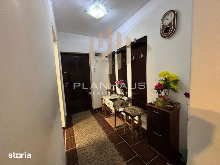 Apartament cu 3 camere semidecomandat, mobilat în Traian