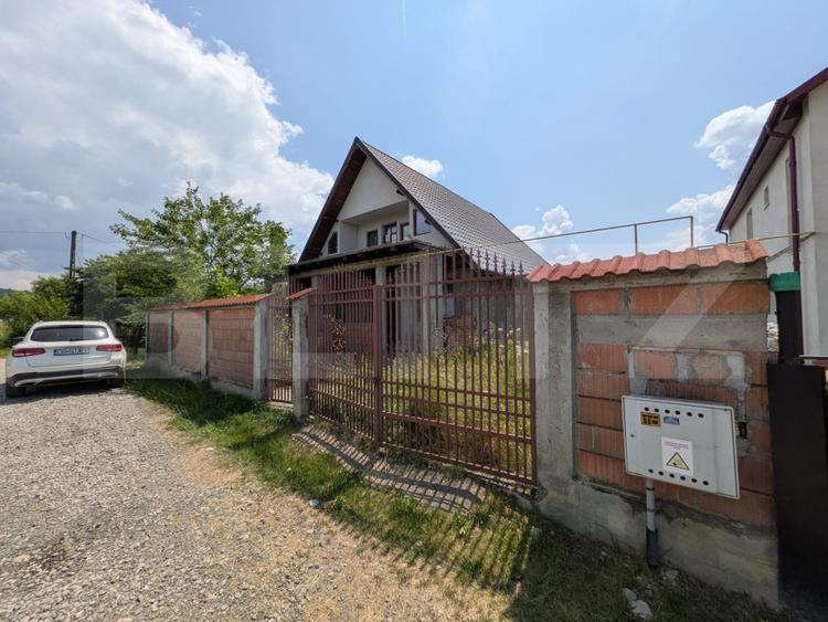 Casă individuală cu 5 camere cu Teren 141 Mp în Moreni