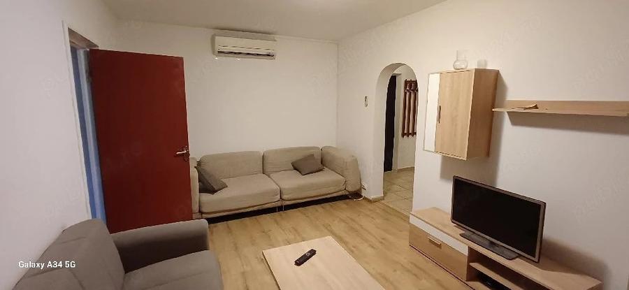 Apartament cu 2 camere semidecomandat în Berceni
