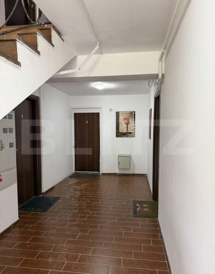 Apartament cu 4 camere decomandat în Clăbucet