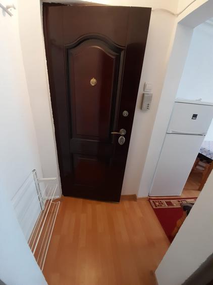 Garsonieră decomandată în Astra