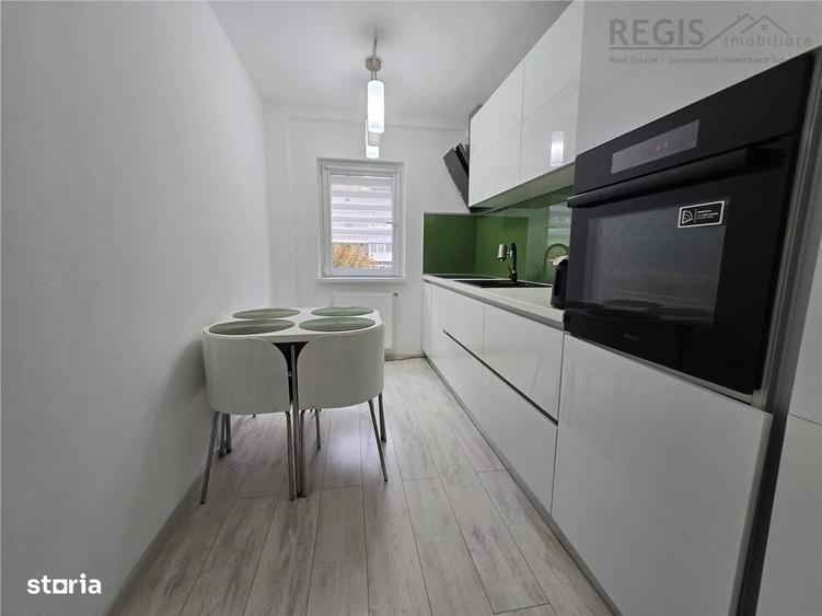 Apartament cu 3 camere decomandat în Central