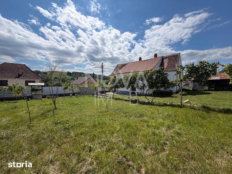 Casă cu 2 camere cu Teren 8356 Mp în Țichindeal