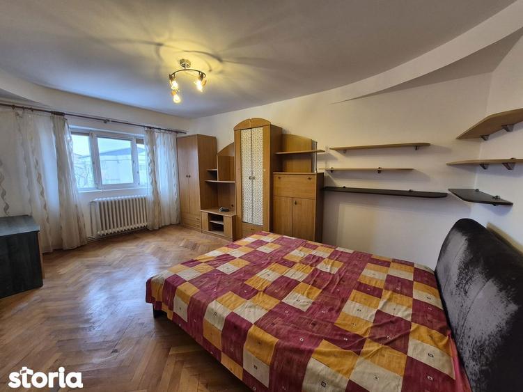 Apartament cu 3 camere decomandat în Canta