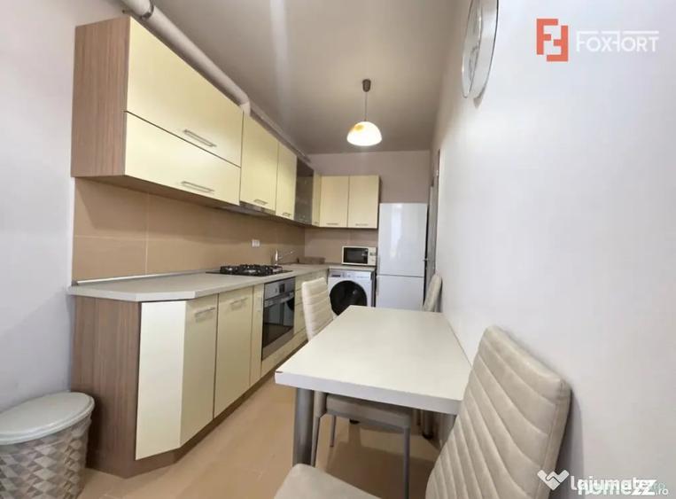 Apartament cu 2 camere semidecomandat în Romanilor