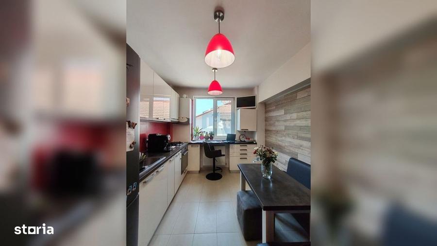 Apartament cu 3 camere, mobilat în Semicentral