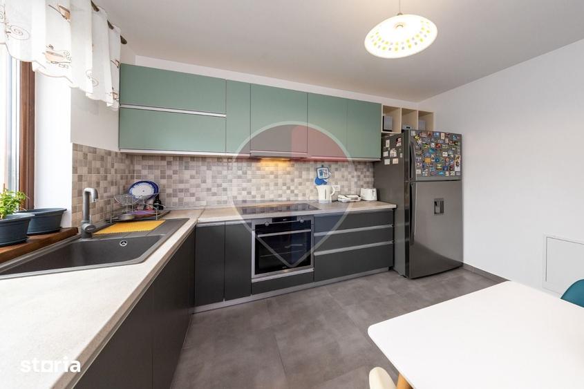 Casă cu 5 camere cu Teren 420 Mp în Tărlungeni