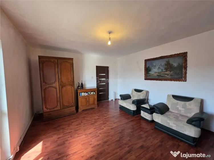 Apartament cu 2 camere decomandat în Sebastian