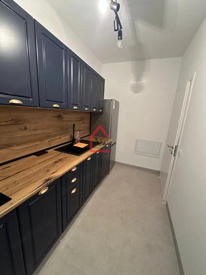 Apartament cu 2 camere semidecomandat în Filiași
