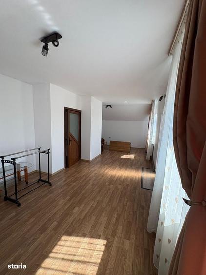 Casă cu 4 camere în Tomești