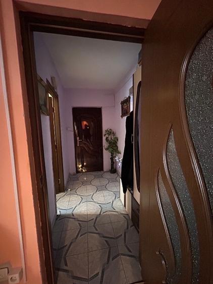 Apartament cu 2 camere semidecomandat, mobilat în Nord