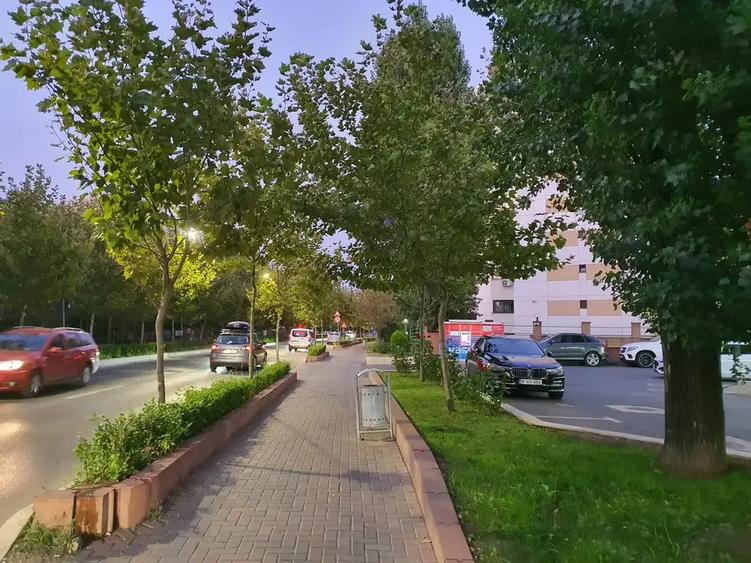 Apartament cu 2 camere decomandat în Titan