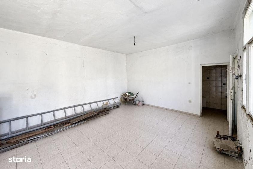 Casă cu 4 camere în Pârneava