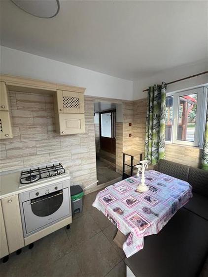 Casă individuală cu 6 camere cu Teren 600 Mp în Smârdan
