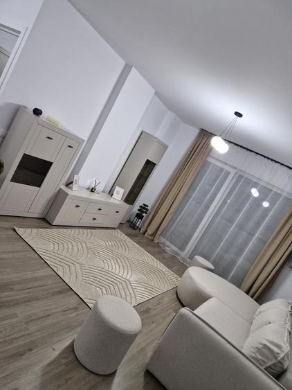 Apartament cu 2 camere decomandat în Florești