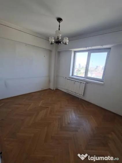 Apartament cu 4 camere decomandat în Lăpuș Argeș