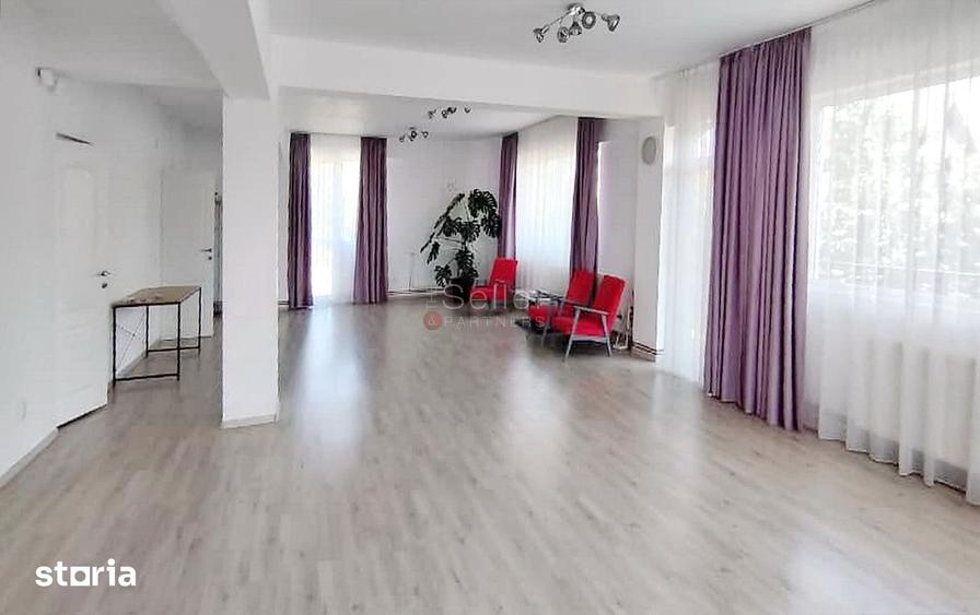 Spațiu comercial, de 400 mp, în Bartolomeu