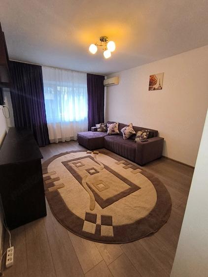 Apartament cu 2 camere semidecomandat în Gorjului