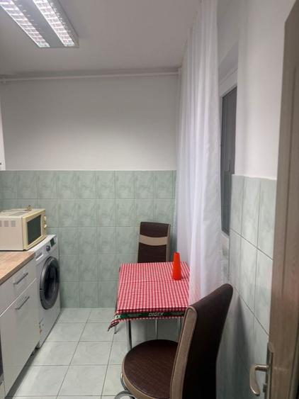 Inchiriez apartament cu centrala o camera - 7
