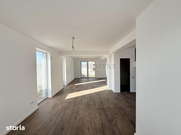 Casă cu 4 camere cu Teren 250 Mp în Tunari