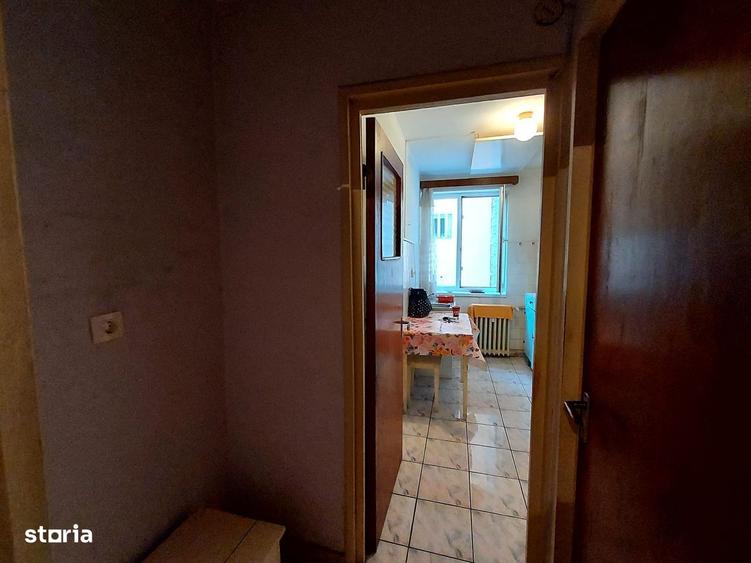 Apartament cu 3 camere decomandat, mobilat în Titu Maiorescu