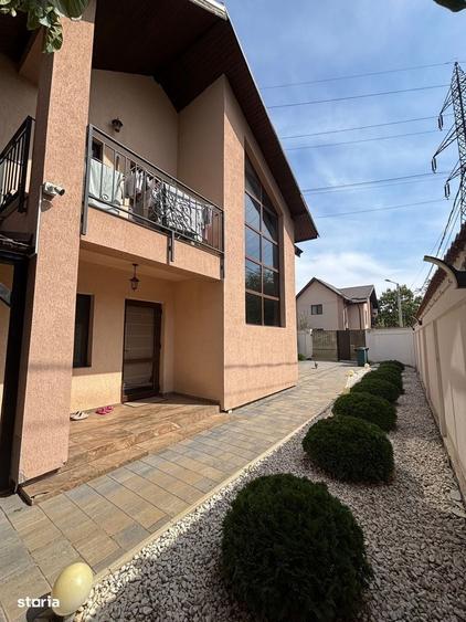 Casă cu 4 camere cu Teren 300 Mp în Lăpuș